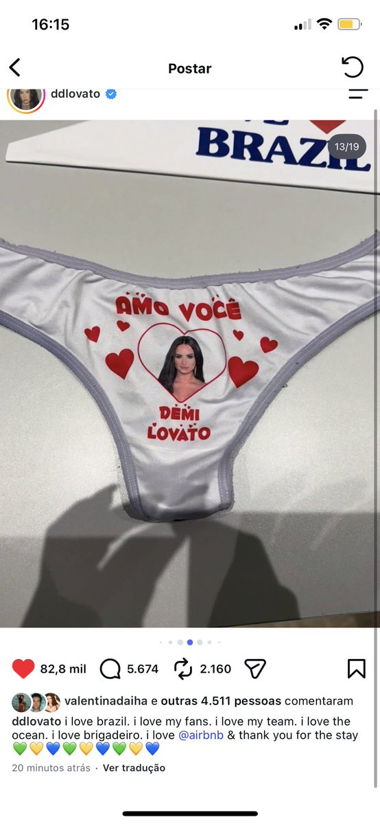 twitamaria's tweet photo. gente A DEMI POSTOU A CALCINHA QUE EU JOGUEI PRA ELA NO PALCO TO CHORANDO??

.@ddlovato it's the panties I threw to you. I LOVE YOU SO MUCHHHH BABYYYY 🤍😭😭😭 https://t.co/z1dludTmEh