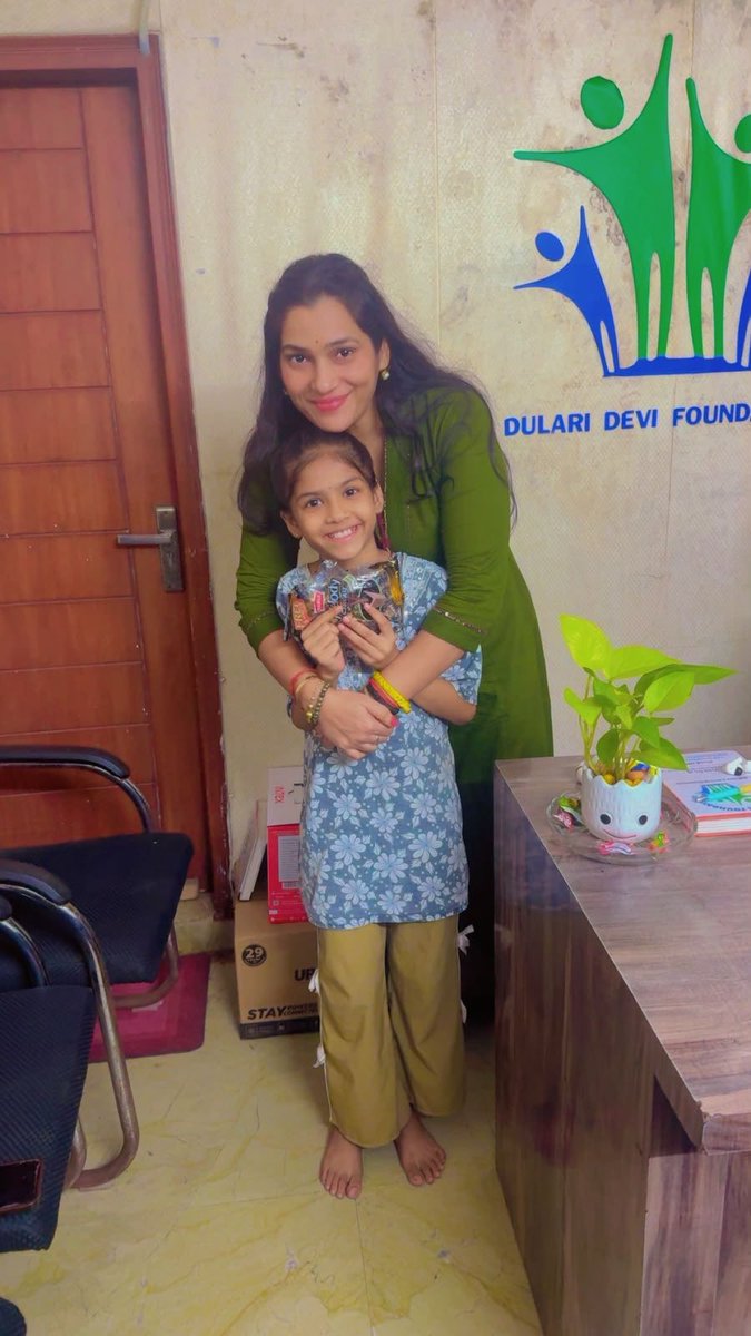 _PreetiPandey's tweet photo. New baccha ❤️ in the family #DulariDeviFoundation #Bachpan #Gyanshala ❤️ https://t.co/KMqpSxM0Gb