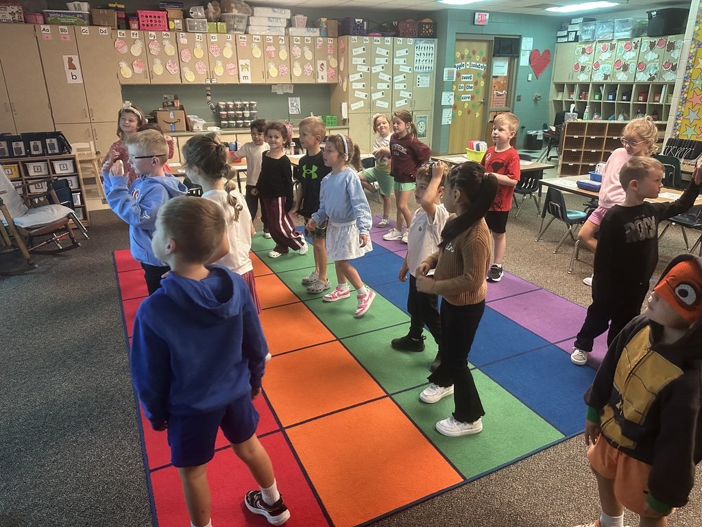 SQThomasElem's tweet photo. Have you heard of Tyra Tiger?  Kindergarten students twirled and tapped their toes  while learning about the /t/ sound in reading this week! https://t.co/IlOBbR6Rr1