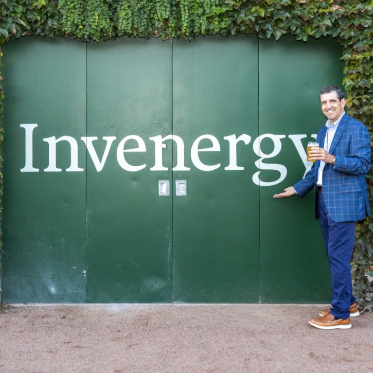 InvenergyLLC's tweet photo. Since our founding 25 years ago in the city of Chicago, we've partnered with many of the incredible cultural staples of our hometown as proof of our ongoing commitment and appreciation to the city⚡@shedd_aquarium @Cubs @UChicago @msichicago @ChicagoScholars @FoodDepository https://t.co/gtF3iB21X6