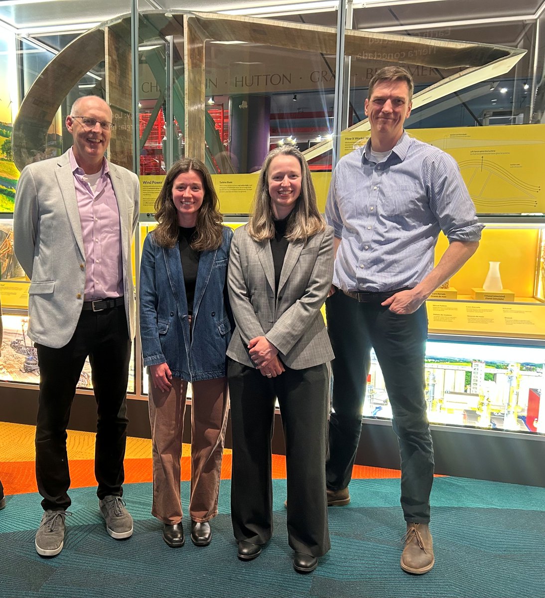 InvenergyLLC's tweet photo. Since our founding 25 years ago in the city of Chicago, we've partnered with many of the incredible cultural staples of our hometown as proof of our ongoing commitment and appreciation to the city⚡@shedd_aquarium @Cubs @UChicago @msichicago @ChicagoScholars @FoodDepository https://t.co/gtF3iB21X6