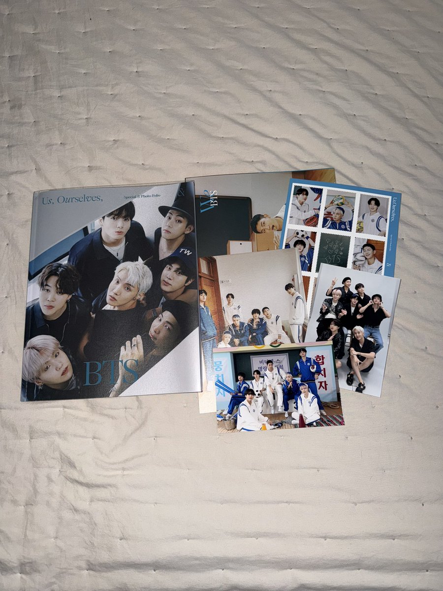 namrkvn's tweet photo. VENDO/VENDA

Photofolio Jin
R$280 + frete

Photofolio BTS OT7
R$280 + frete

Album: Love Yourself 結 ‘Answer’ — versão S
💰 R$70 + frete

✨ Todos em bom estado de conservação.
Negocio o valor dos photofolios!
Acompanha o que está na foto + https://t.co/TZClpY6QCN