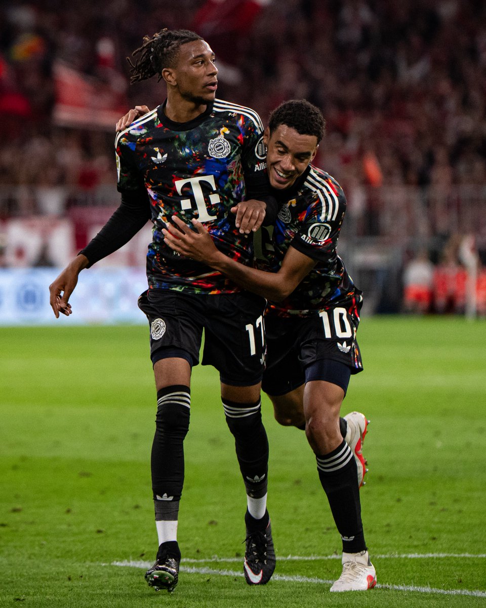 FCBayern's tweet photo. 🫂 https://t.co/sUFfSZmVZ5