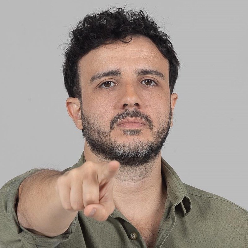 MarklumT's tweet photo. Eu e meu namorado vamos adotar 10 filhos para que eles votem no Renan Santos 

O FUTURO É GLORIOSO !!!!!! https://t.co/ASXGwWGrn0