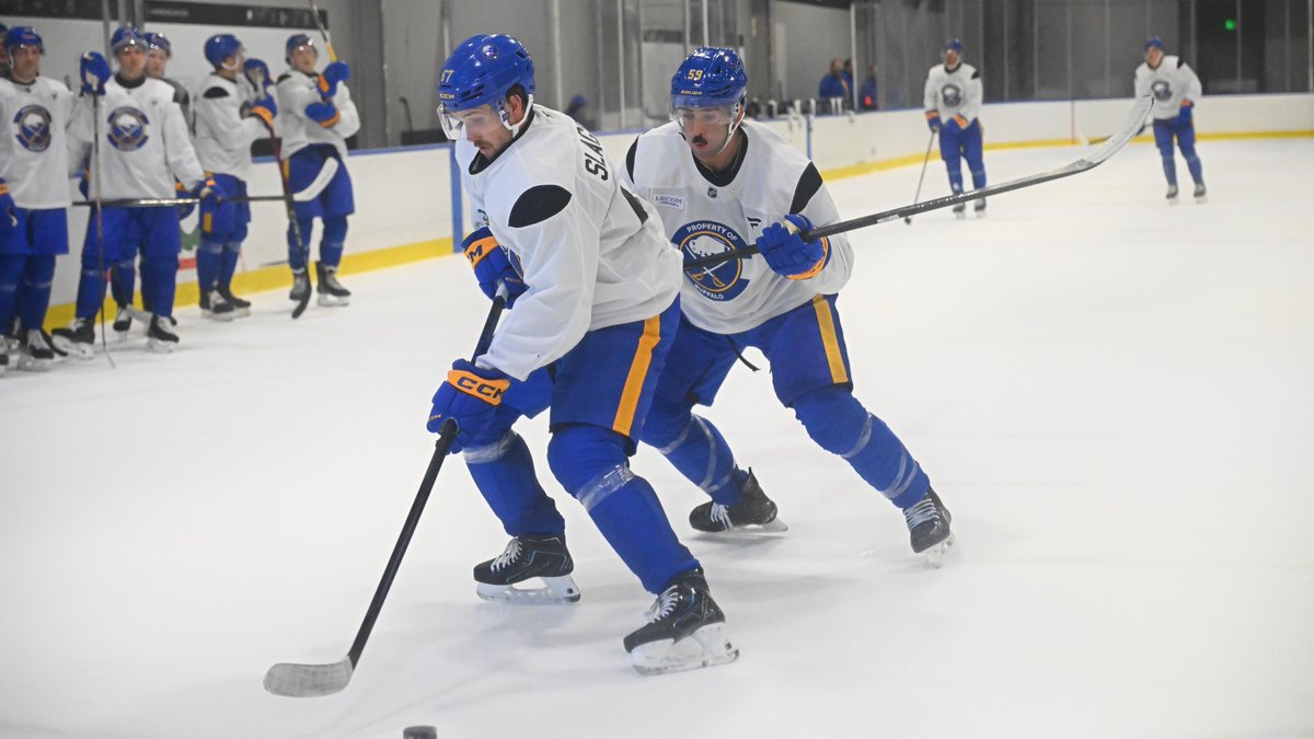 AmerksHockey's tweet photo. Getting back into it in Buffalo ⚔️
🔗 SCRIMMAGE INFO | https://t.co/8oWSbY11Ko https://t.co/1UuksbxKFg