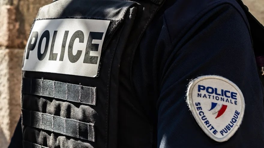InfoPulseXL's tweet photo. 🇫🇷 🏫 FLASH INFO | Un mineur de 15 ans, d’ultra-droite, mis en examen pour un projet d’attaque terroriste contre son ancien lycée à Lyon. *BFMTV #Justice #Terrorisme #UltraDroite #Lyon #France https://t.co/k2Wkn1T5qg