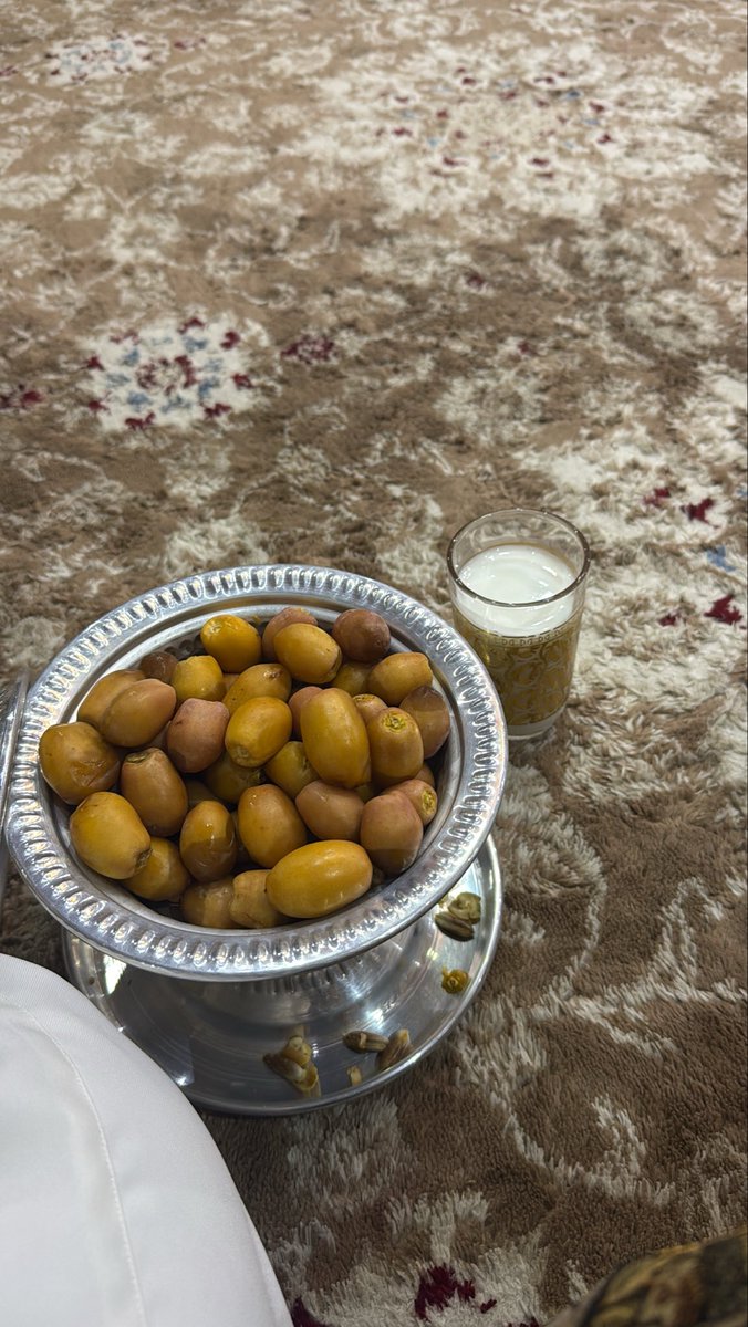 _Saud97__'s tweet photo. شبات الجمعة ❤️❤️ https://t.co/rgemxUOCMK