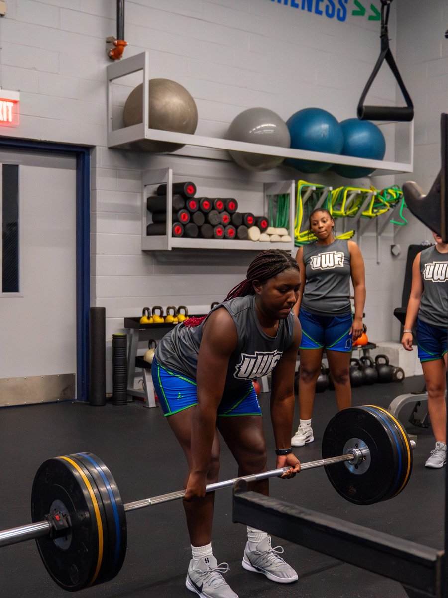 UWFWBB's tweet photo. Reps on reps 🔄

#goargos https://t.co/5NwS5gxqiD