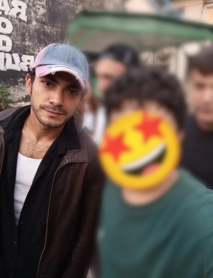devrxdt1's tweet photo. 🌚😂 https://t.co/OAb9YFB4mC
