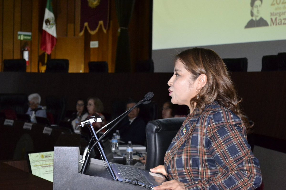 FenoUnam's tweet photo. Como parte del Simposio Investigación e Innovación en Enfermería: impulsando la transformación de los sistemas de salud, la Mtra. Sandra Moya Sánchez, Coordinadora de la Comisión Permanente de Enfermería, participó con el tema Innovación en políticas públicas. https://t.co/gU1gSXJHT2