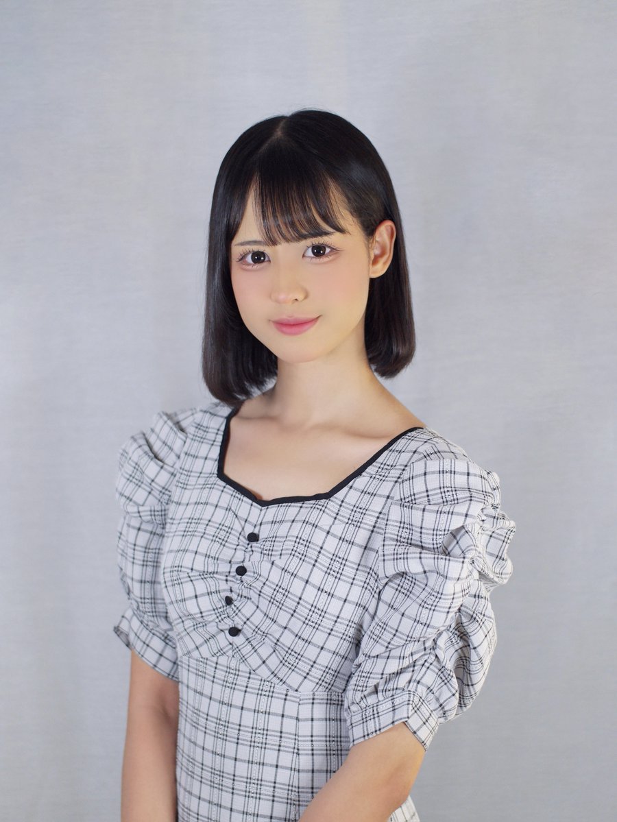 dreamymiyu's tweet photo. the moon dreams again 🌙

it feels very surreal to finally say this but i'm so happy to announce that i will be the producer and first member of the brand new vancouver idol group: drea:ME!

applications are open until oct 9th! i hope to see you apply 🤍 https://t.co/fRqO69xATm