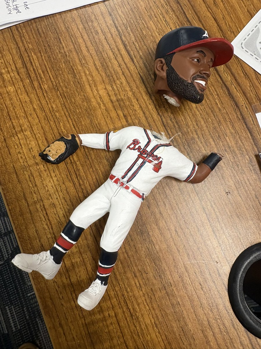 esw33333zy's tweet photo. Michael Harris has been decapitated by a 1st grader https://t.co/nnwnPIDAWv