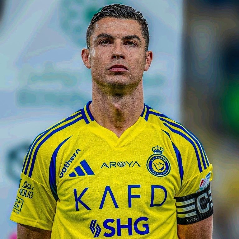 TheGoalsZoneHQ's tweet photo. 🚨🗣️ Erling Haaland: "41 Years old Cristiano Ronaldo scored more Goals than me last season, it's absolutely crazy how I am in my prime but I am still not able to beat Cristiano Ronaldo, he is the Greatest of all time". https://t.co/UdYrkYQg1w