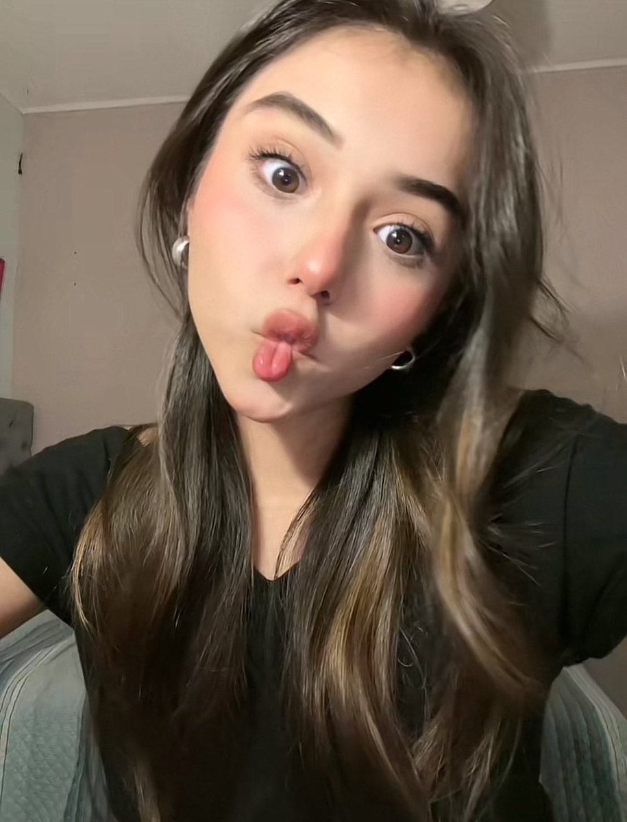 IRLLATINASTRIBS's tweet photo. LATINA SLUTDSL FACE WHORE ALEXA HAVING GOONER TAKING THREE VIDS FOR HER FACE 🍆🥜💦 https://t.co/RFoEgfdmIF