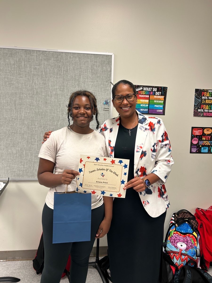 SamhoustonMS's tweet photo. 📚⭐ Celebrating our Texan Scholar of the Week! Your hard work, dedication, and commitment to learning are shining bright! Keep it up! 🎉👏 #TexanPride #ScholarOfTheWeek https://t.co/rvlAXRYkyi