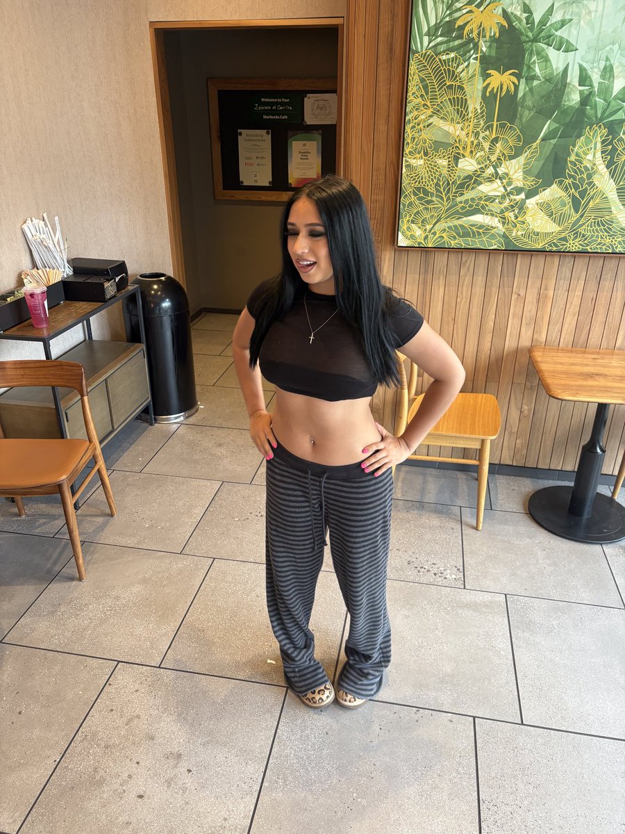 purrrr69's tweet photo. Naughty public slut at Starbucks https://t.co/TvPGPdBogW