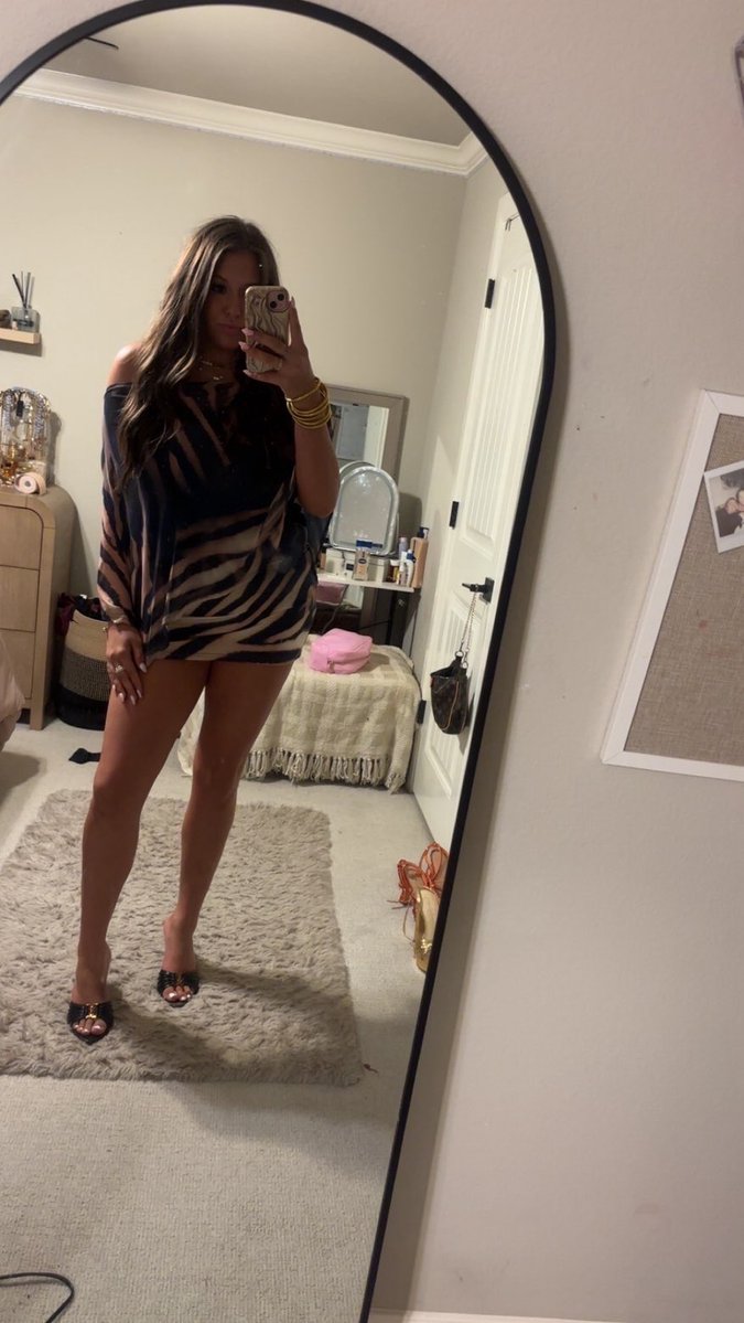 GoddessSummer_5's tweet photo. Goddess is going out tonighttt, who’s funding? https://t.co/0D3EW85TS3