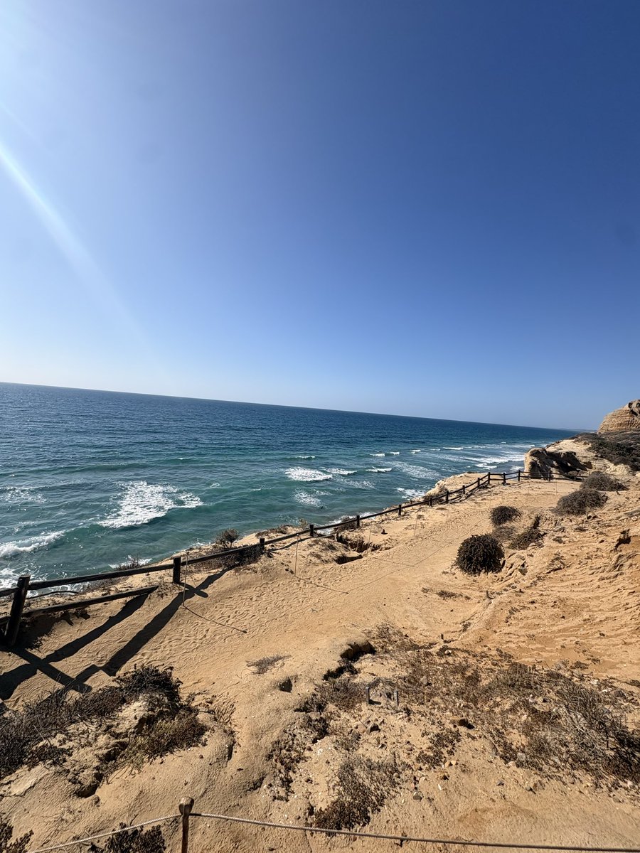 therealkaylanix's tweet photo. Another 3 mile hike 🌄☀️ What’s some of your fav hikes in SoCal? https://t.co/SkeSgYP4y1