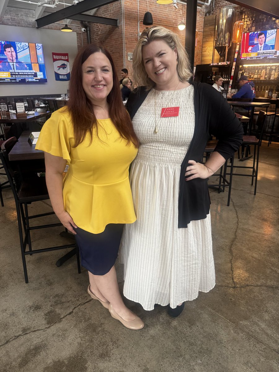 JoyntforJustice's tweet photo. Anne stopped by a fundraiser for Assemblymember Jen Lunsford and later in the week headed to Niagara County for a fundraiser for Nate McMurray.

It was great to connect with so many familiar faces and members of the community.

#JoyntForJustice #NYSupremeCourt #WesternNewYork https://t.co/w7za1tJiNZ