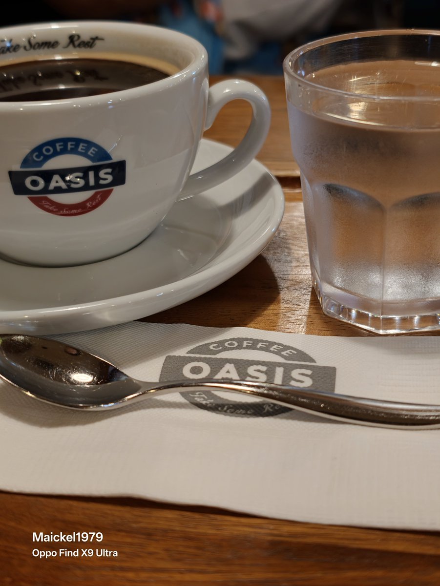 maickel1979's tweet photo. Coffee Oasis it's is @ 02:51
#takesomerest #nightwalk
#insomnia #nosleep #bkk https://t.co/KQttiKyGw4