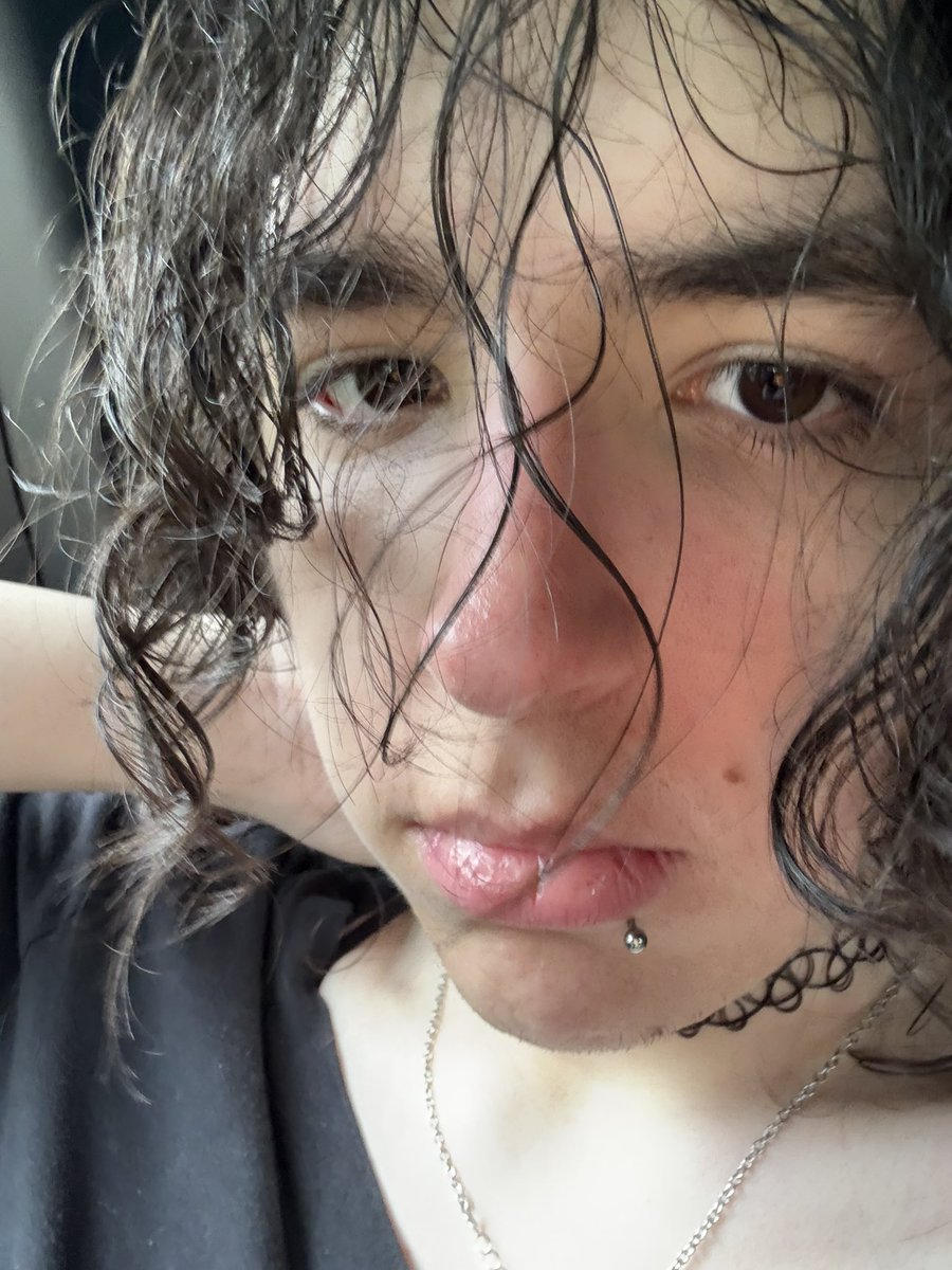 Odynnnnn's tweet photo. post event sweatygirlcore https://t.co/QLBFOXUn5O