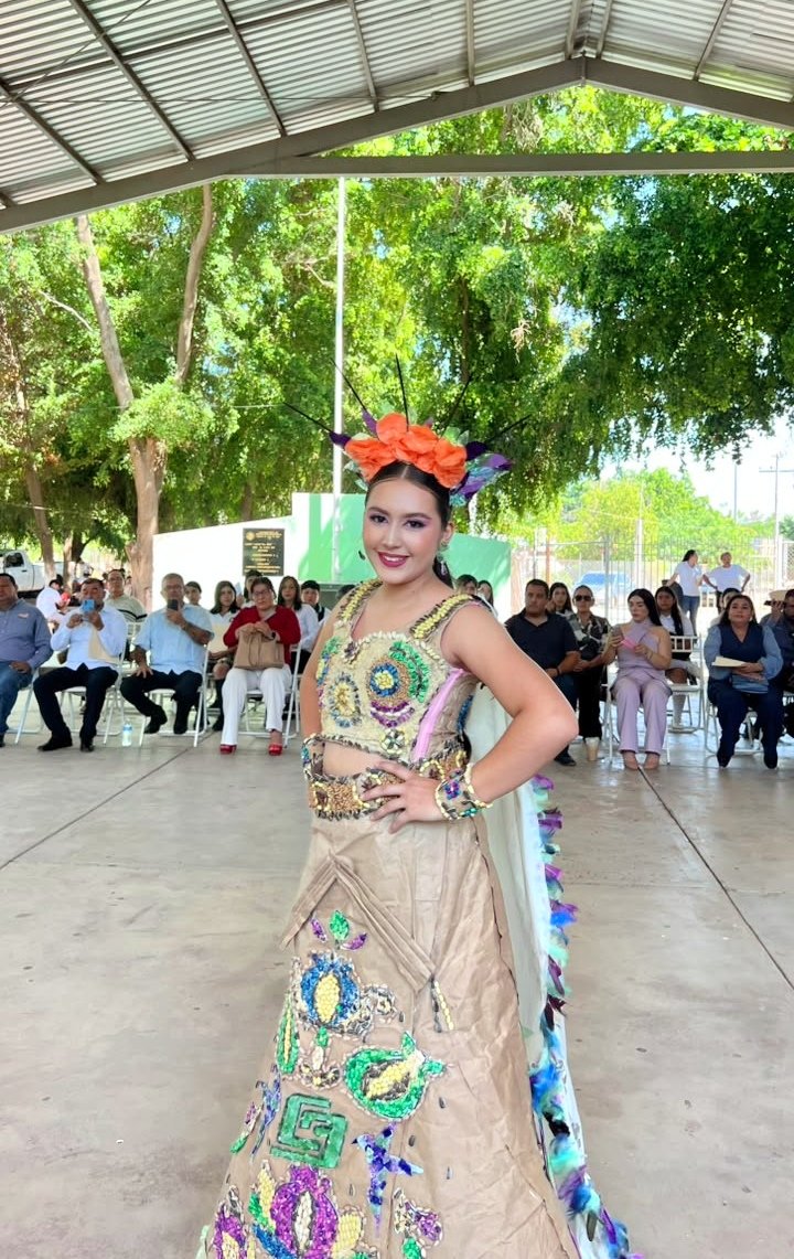 CobaesZonaO2's tweet photo. #45AniversarioCOBAES| Con la participación de 8 planteles se realizó el Encuentro de Diseño y Creación de Vestuario Elaborado con Material Reciclado 2026 en @CobaesZonaO2, en el que el Plantel 71 obtuvo el 1er. lugar, y representará a la Zona 02 en la etapa estatal en Culiacán. https://t.co/8Qc8gmcu5v