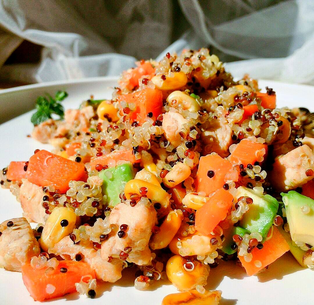 nhr1546's tweet photo. [Fuel your fat loss without sacrificing flavor : Grilled chicken breast + quinoa + roasted broccoli, drizzled with lemon-tahini sauce. 300kcal, high protein, ready in 20 mins!]， https://t.co/NAzUpoap9q