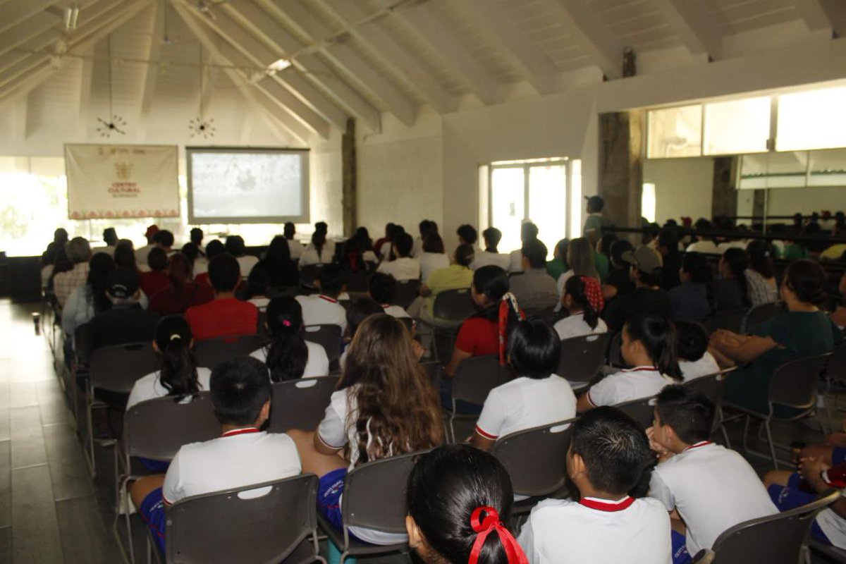 SecuGro's tweet photo. Para seguir fortaleciendo la difusión del cine hecho por creadoras y creadores guerrerenses, se presentó el documental “Las Voces del Despeñadero”, con el respaldo del @Gob_Guerrero, la @SecuGro, en coordinación con @sectur y @FideturAcapulco, en el Centro Cultural Acapulco. https://t.co/ylLO3s8Ksi