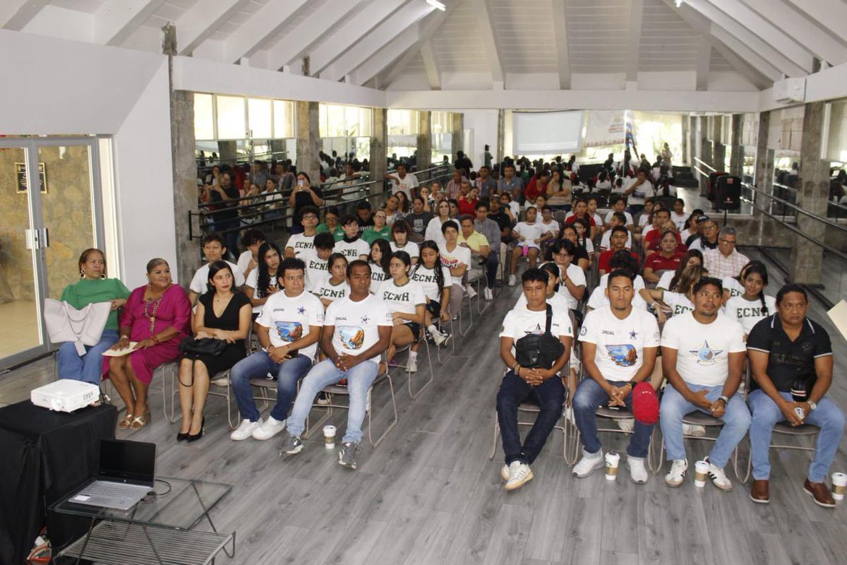 SecuGro's tweet photo. Para seguir fortaleciendo la difusión del cine hecho por creadoras y creadores guerrerenses, se presentó el documental “Las Voces del Despeñadero”, con el respaldo del @Gob_Guerrero, la @SecuGro, en coordinación con @sectur y @FideturAcapulco, en el Centro Cultural Acapulco. https://t.co/ylLO3s8Ksi