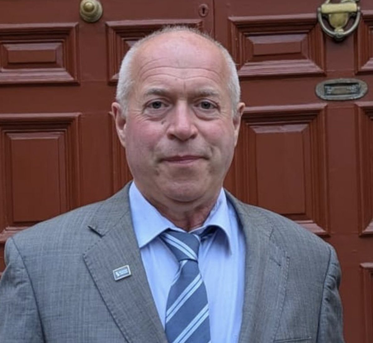 RupertLowe10's tweet photo. A Restore Britain councillor in York, Mark Warters, is taking abuse because he tried to get his council to push for a ban on halal/kosher slaughter, officially prevent the sale on its premises and stop the council from buying it.

He was called a racist.

I call him a patriot. https://t.co/m9TQvyUHzS