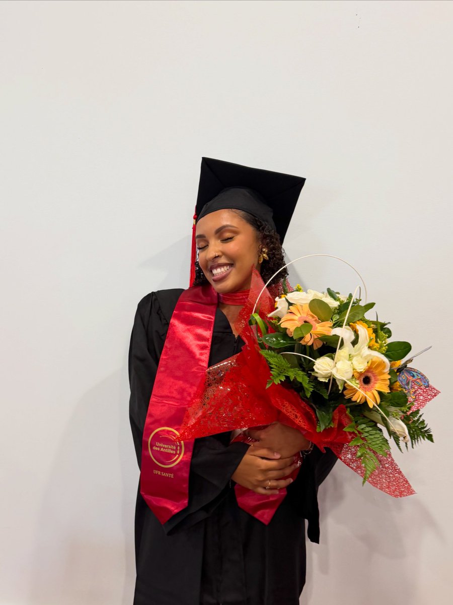 metyss_cnt's tweet photo. Et voilà, une page qui se tourne… 

J’ai le privilège de terminer major de la première promotion de la faculté de plein exercice des Antilles, pour les EDN 2026.

Et, pour couronner le tout, je termine 146e au classement national, sur plus de 10 000 candidats.

1/ https://t.co/78qqqsf6UI
