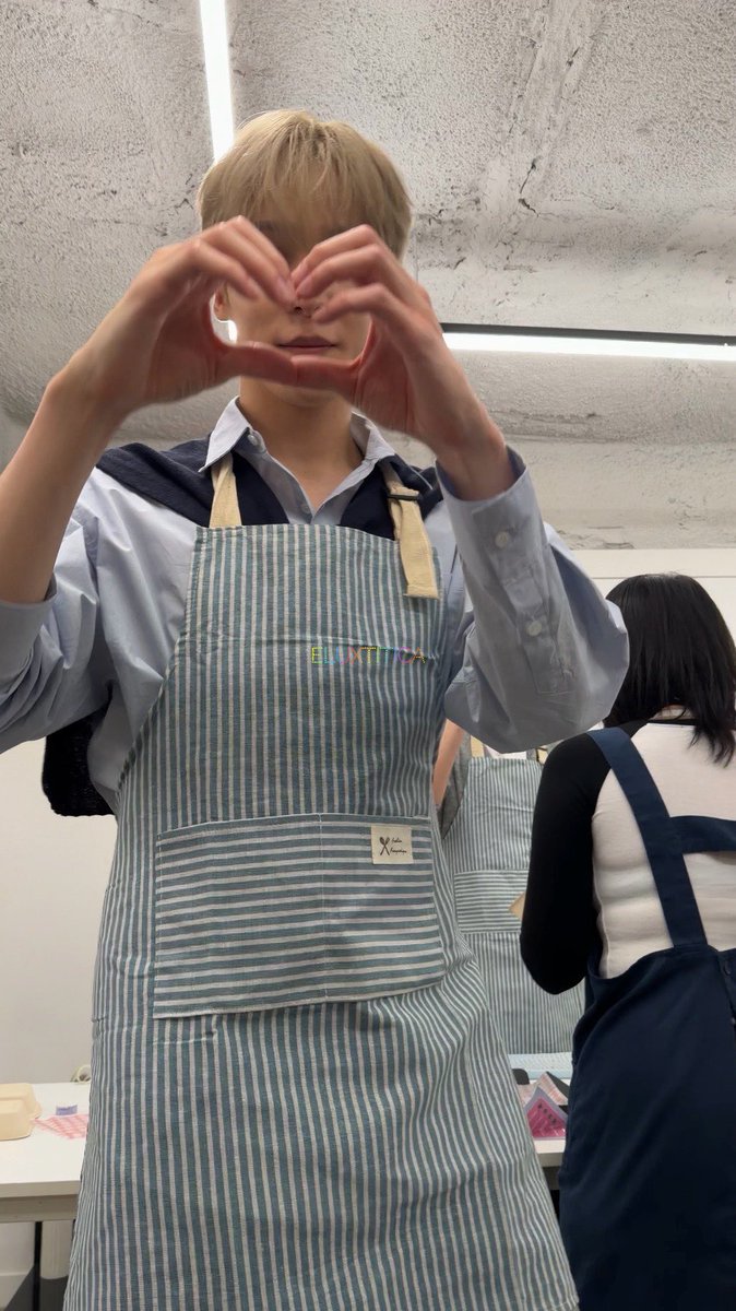 Eluxtitica's tweet photo. 260918 Busan Café

So cute &amp; handsome 🙂‍↕️

#ATEEZ #에이티즈 #YUNHO #윤호 https://t.co/ySb09spmcb
