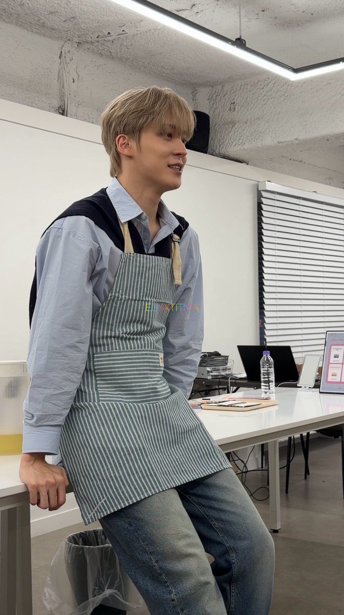 Eluxtitica's tweet photo. 260918 Busan Café

So cute &amp; handsome 🙂‍↕️

#ATEEZ #에이티즈 #YUNHO #윤호 https://t.co/ySb09spmcb
