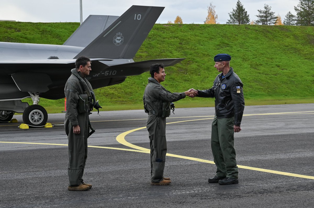 FinnishAirForce's tweet photo. De första finländska F-35-jaktplanen anlände till Lapplands flygflottilj i Rovaniemi den 18 september 2026 klockan 17.45. Välkommen, JF-510 och JF-512!
#ilmavoimat #F35hanke #F35programme #F35 https://t.co/kuwibJDRro