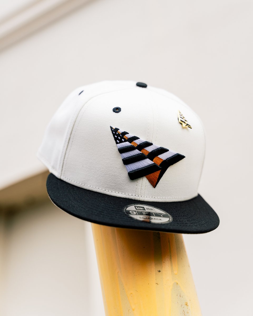 menscloset407's tweet photo. Greatness is a process✈️

The new Paper Planes collection just landed on the site. Upgrade your rotation with expedition inspired graphic tees, standout olive utility pants, and signature gold pin snapbacks.

#MensCloset #PaperPlanes #Streetwear #FreshFits https://t.co/23ZFX0xuze https://t.co/ILmZPhoGSE