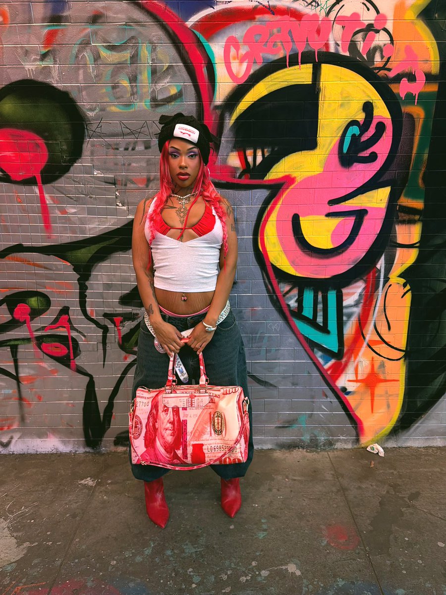 mod3lshxtt's tweet photo. Bitch i wake up 

No stylist ! 
#fypシ゚ https://t.co/8BkFk44WnL