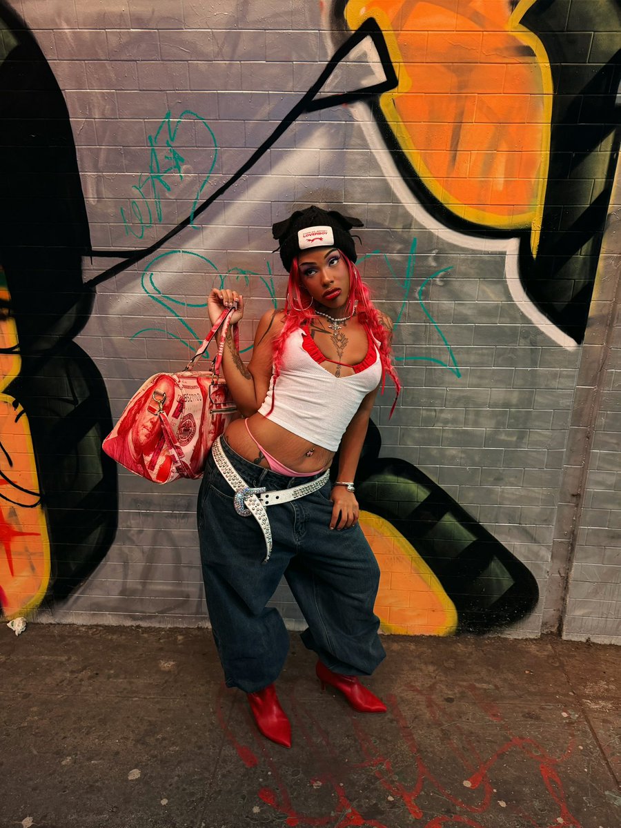 mod3lshxtt's tweet photo. Bitch i wake up 

No stylist ! 
#fypシ゚ https://t.co/8BkFk44WnL
