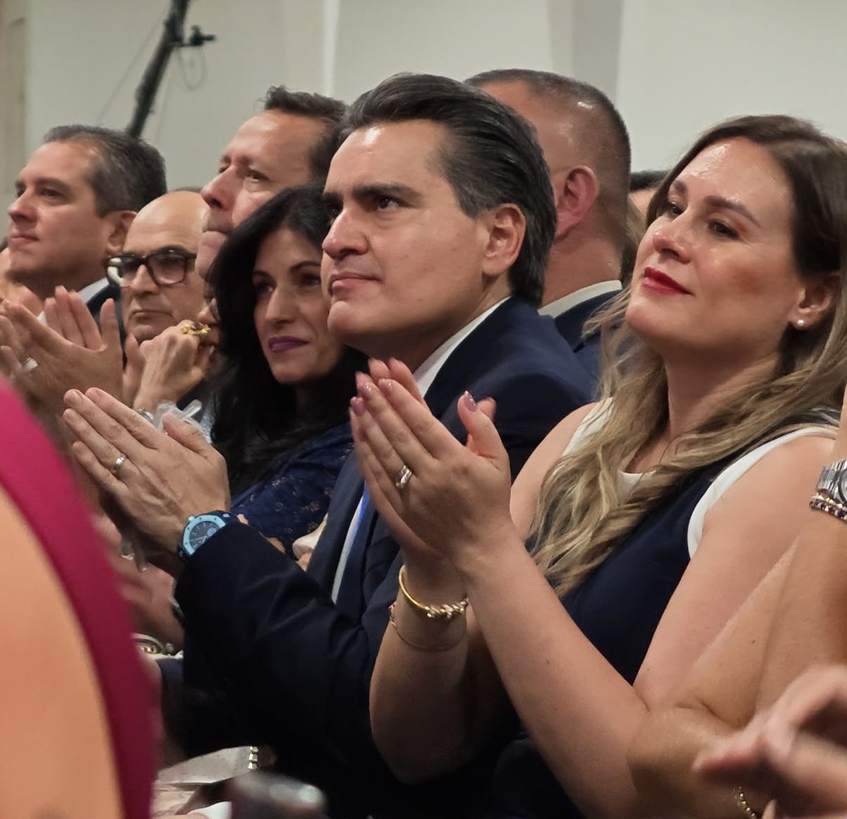 GildardoReal's tweet photo. Hoy Hermosillo confirma lo que ya sabíamos: cuando el PAN está al frente, la ciudad avanza con fuerza. 

Gracias a @tonoastiazaran por poner a la H como ejemplo en el mapa. 

¡Ahora nos toca a todos los hermosillenses defender lo ganado! ¡Hermosillo tiene aún mucho más para dar! #DefendamosLaH