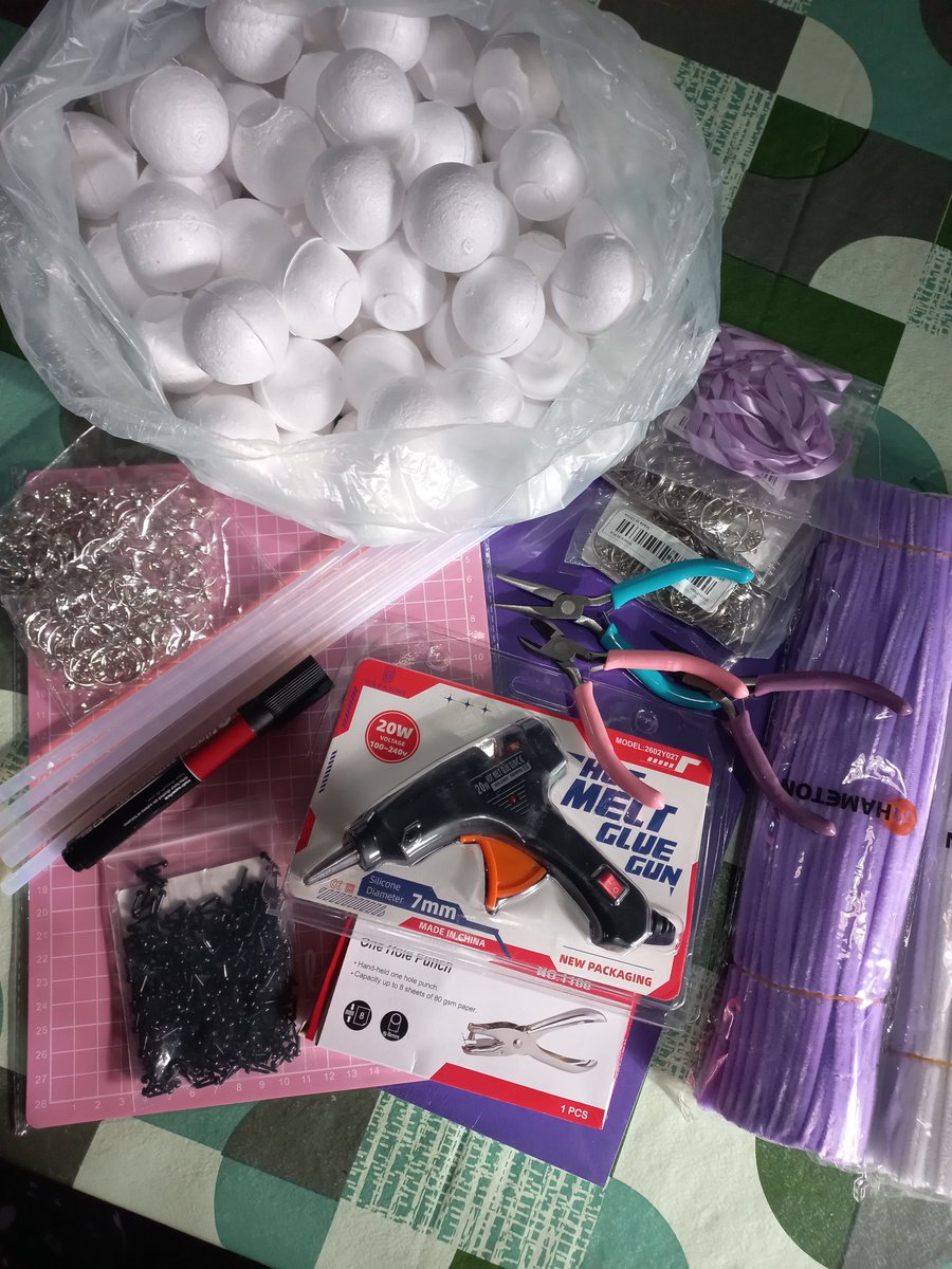 ojitosdegguk's tweet photo. miren lo que hago por ustedes armys de mierda, más les vale que me acepten los freebies https://t.co/zD3kUmrf62