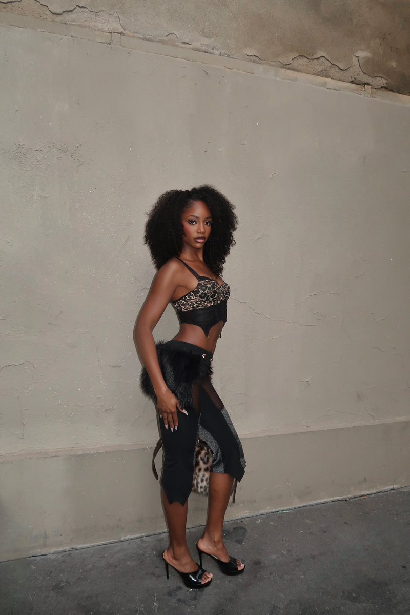 haitianpinterst's tweet photo. Haitian barbie 😍📸

@thepurlpleprint https://t.co/g9xfHOEsCx