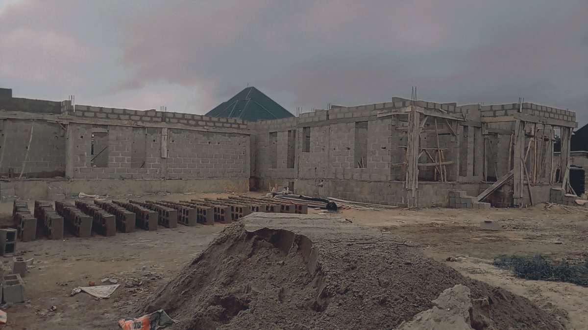 _Aiklown's tweet photo. Here are some of my projects 
•FIRST FRAME 
📍 ÌGBOROSUN BADAGRY LAGOS STATE
• SECOND FRAME 
📍 VICTORY PARK ESTATE JAKANDE LEKKI LAGOS STATE
•THIRD FRAME
📍ROYAL PINE ESTATE, ORCHID ROAD, ELEGANZA LAGOS STATE 
•FOURTH FRAME 
📍SUB CONTRACTOR, HOLY GHOST BUS TERMINAL ENUGU STATE