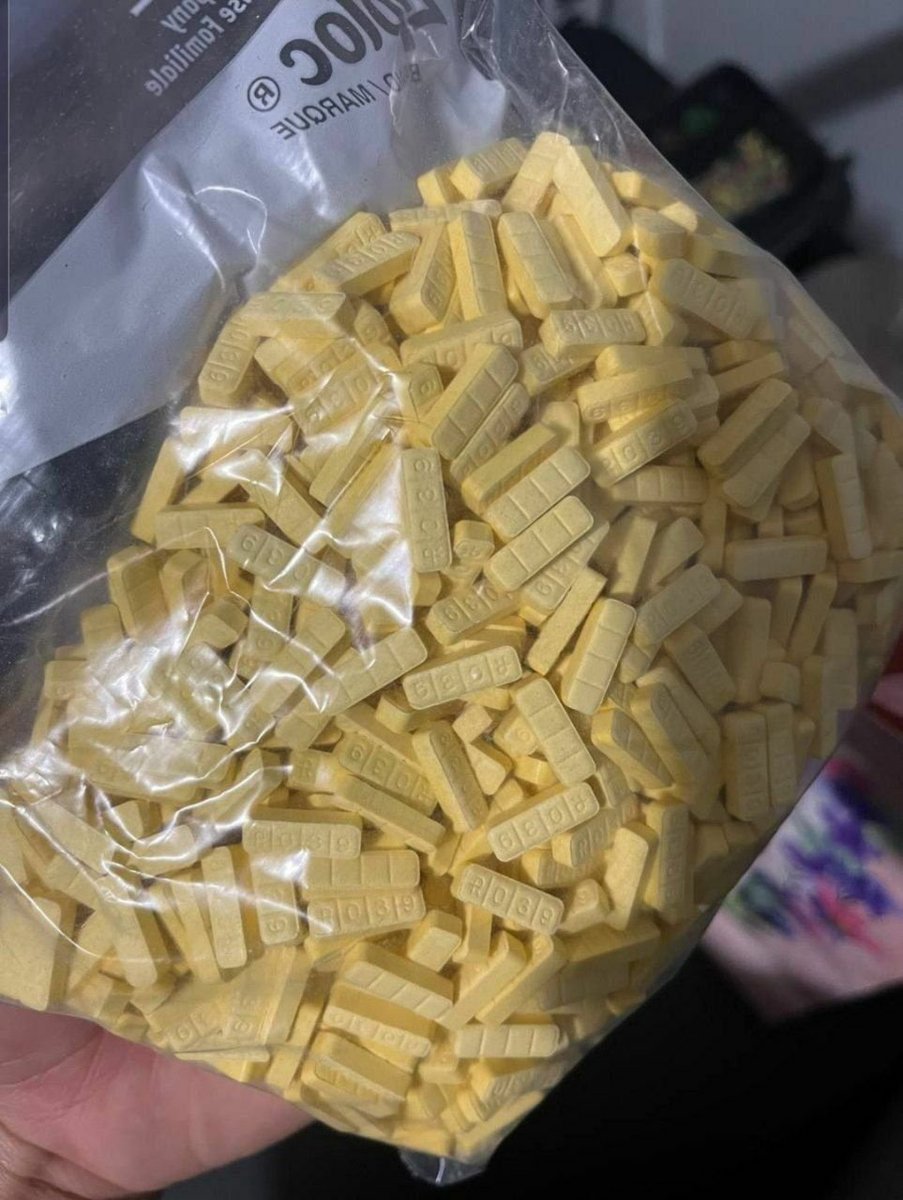 TheGen4Boy's tweet photo. YELLOW XANAX 2MG BULK ORDER SHIPPING OUT SOON 🔥🔥🚨🚨
#drugtwt #xantwt #xanax https://t.co/vtUYqoe0U3
