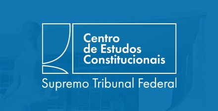 Imagem horizontal com um filtro azul sobre a imagem do edifício-sede do STF. Ao centro da imagem está a marca do Centro de Estudos Constitucionais do Supremo Tribunal Federal. Fim da descrição.