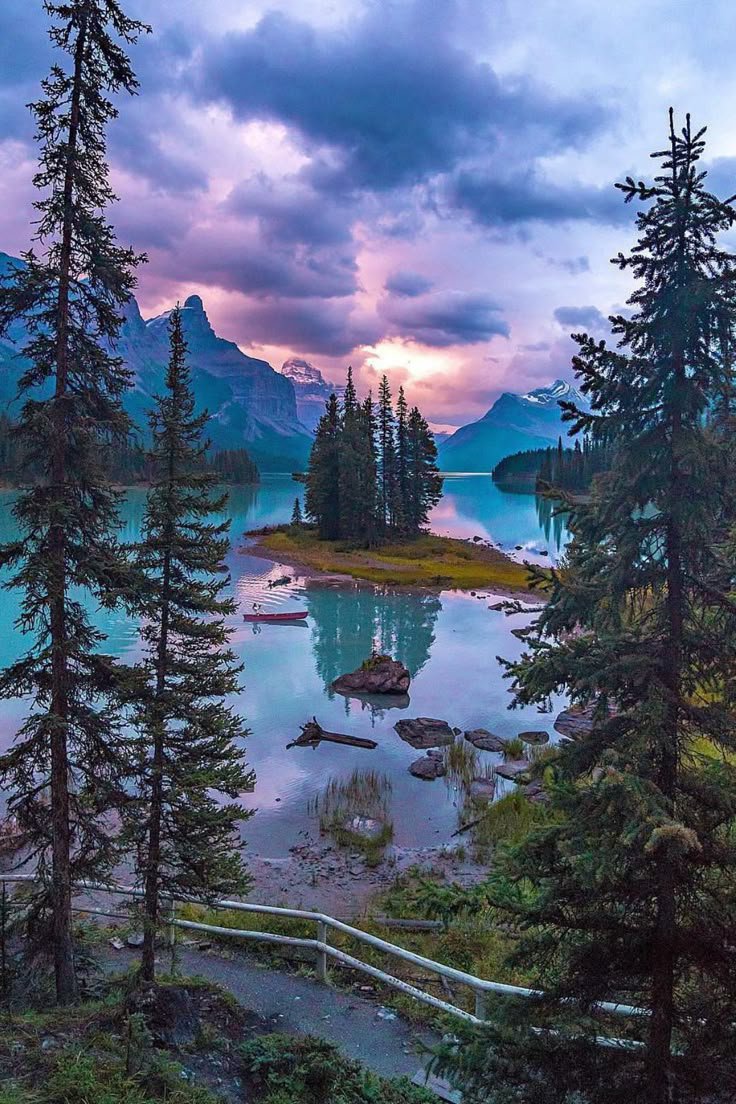 ab_cd_1235's tweet photo. Jasper National Park Canada 🇨🇦 https://t.co/Rl1h5DPxIo