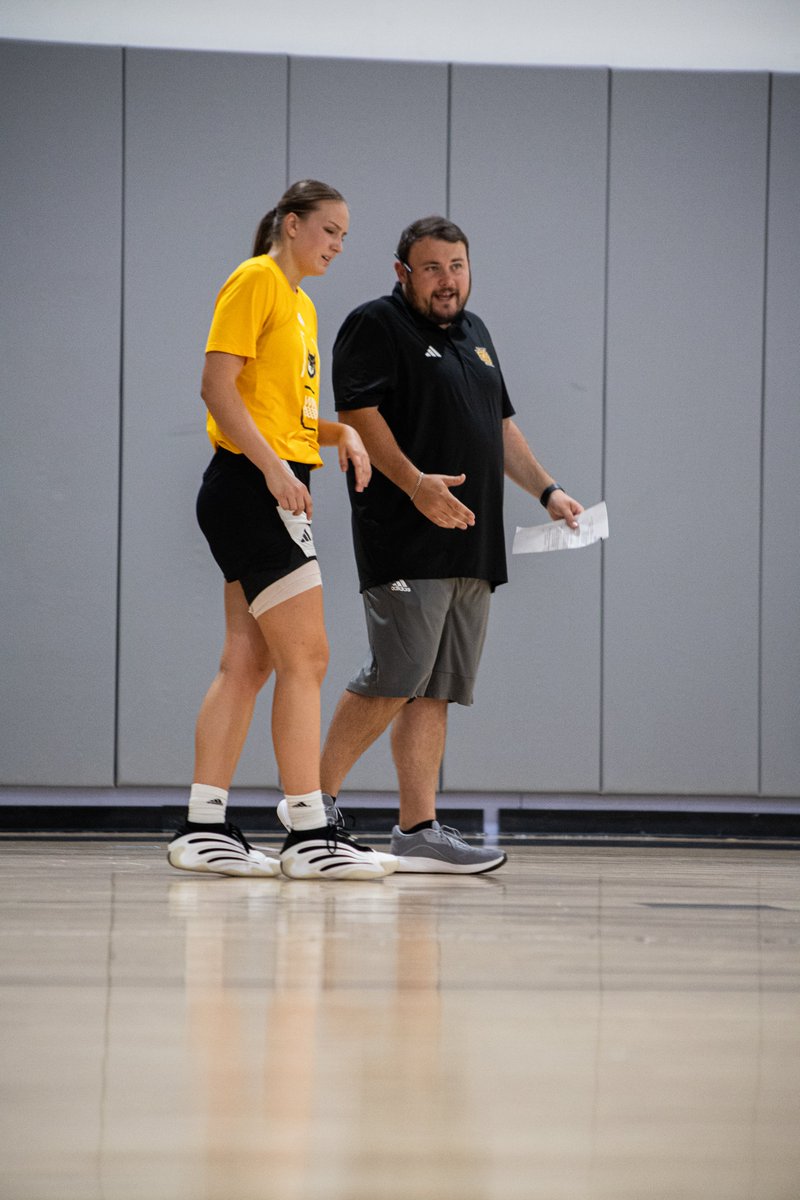 KSUOwlsWBB's tweet photo. Another week putting in the work. 🏗️

#HootyHoo https://t.co/U08uORd6f2