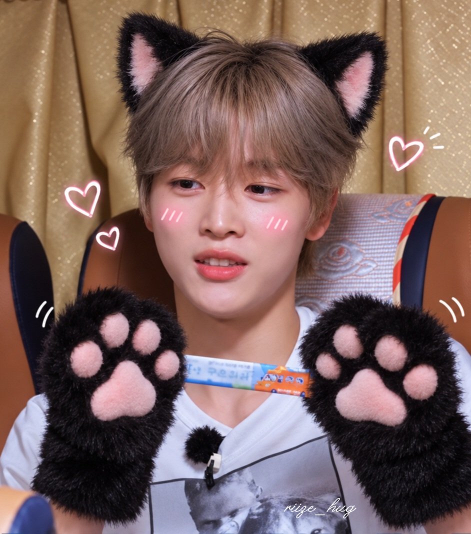 riize_hug's tweet photo. 하 드디어 헛것이 보임;; ;;
#성찬 #SUNGCHAN #ソンチャン https://t.co/gl87OseHIo
