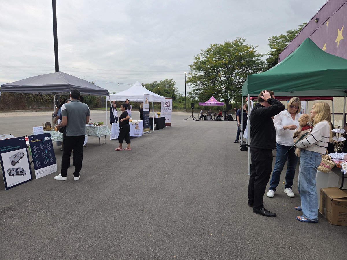 SummitPrograms's tweet photo. Summit Housing &amp; Outreach Programs was proud to stand alongside SAVIS of Halton at the 37th Annual Take Back the Night. We were grateful for the opportunity to represent Summit, share our services, strengthen partnerships, and build meaningful new connections. https://t.co/MUMFspz9B2