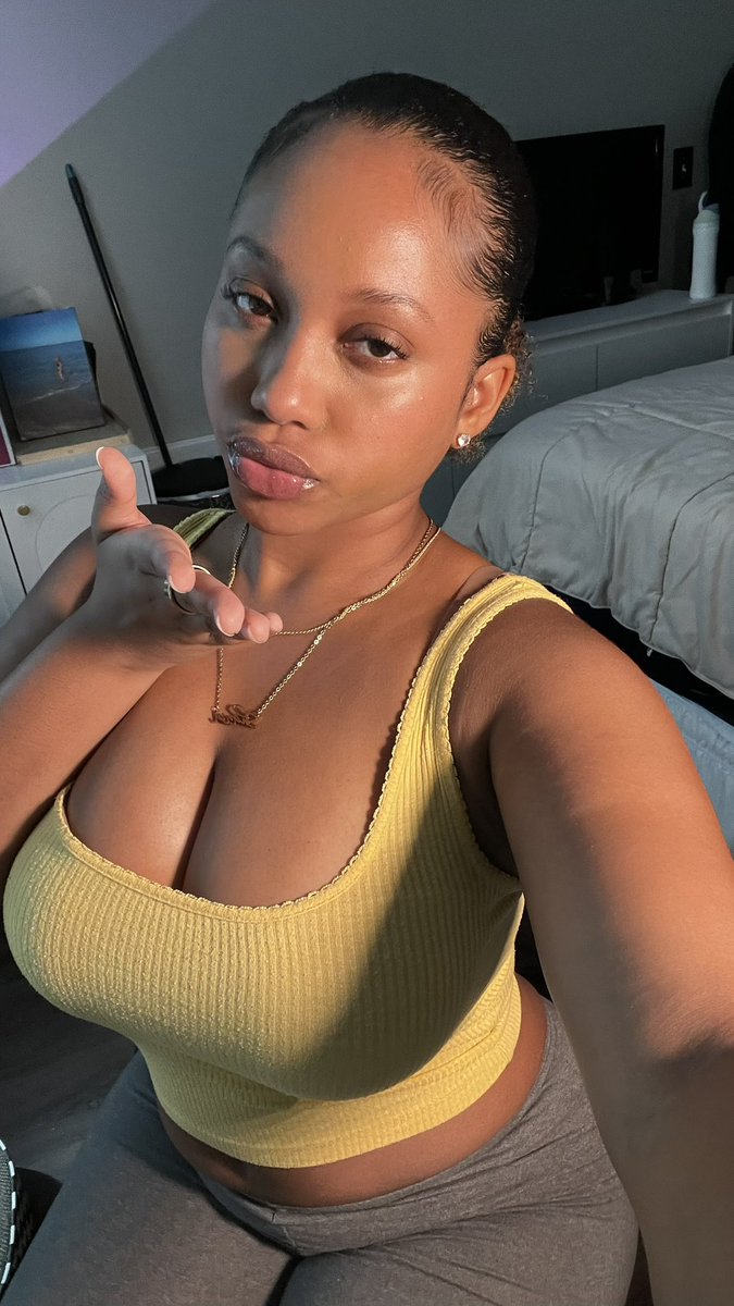 Niabear_'s tweet photo. 💋 https://t.co/y1k2iwESzN