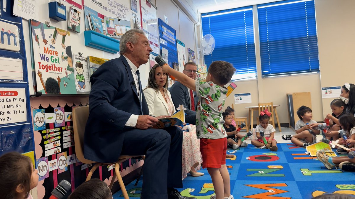 HHSGov's tweet photo. Big smiles and bright futures in Alice, Texas! 🇺🇸

@SecKennedy stopped by a local Head Start with @RepMonicaDLC and @ACF_Adams to meet with children, families, and staff and see firsthand how Head Start helps give America’s kids a strong, healthy start in life. https://t.co/ZwypqEMSYE