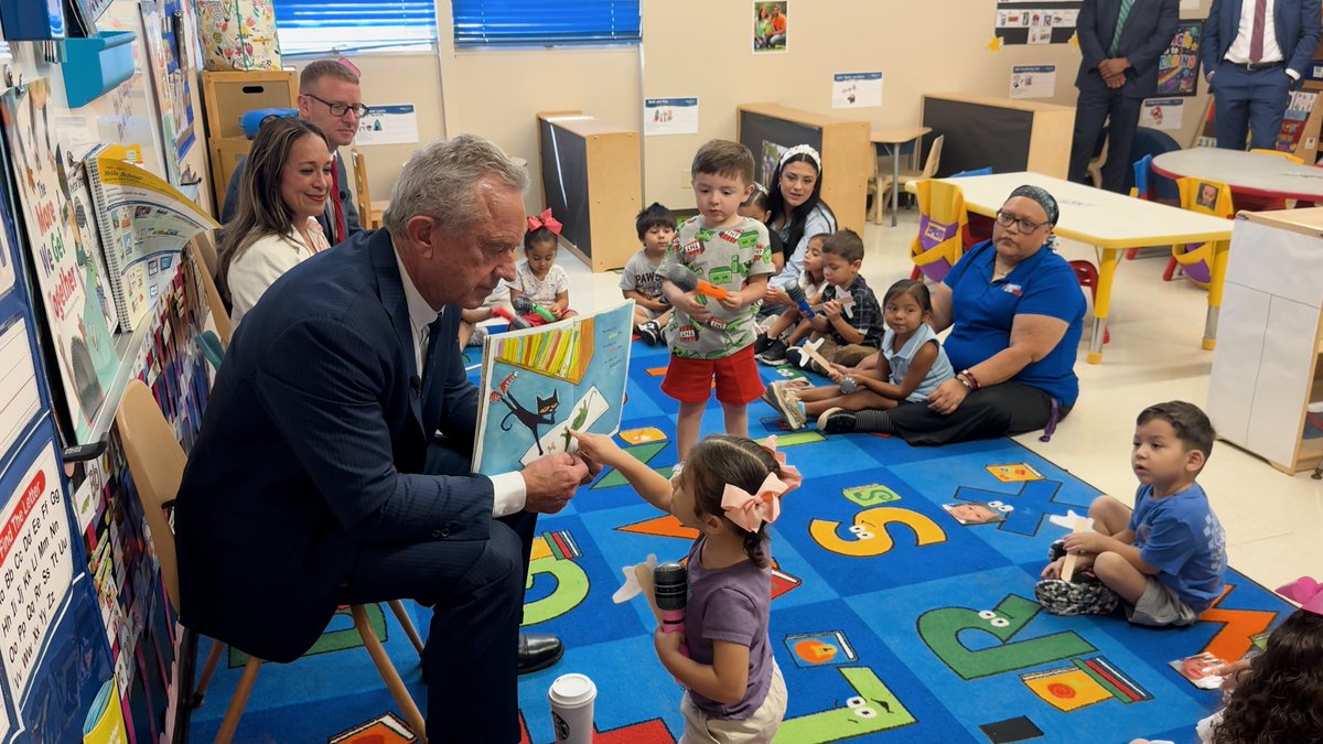 HHSGov's tweet photo. Big smiles and bright futures in Alice, Texas! 🇺🇸

@SecKennedy stopped by a local Head Start with @RepMonicaDLC and @ACF_Adams to meet with children, families, and staff and see firsthand how Head Start helps give America’s kids a strong, healthy start in life. https://t.co/ZwypqEMSYE